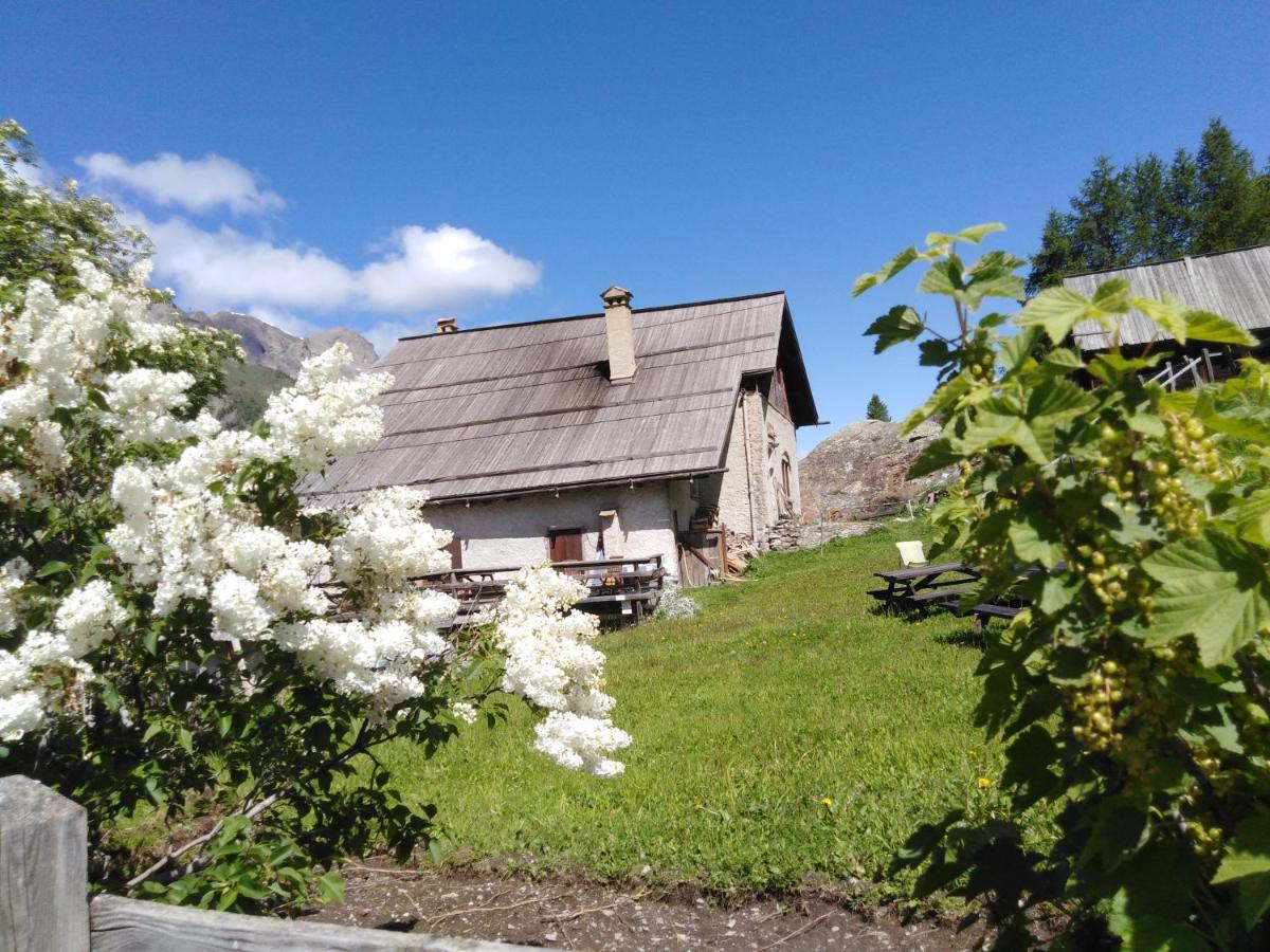 Auberge L'Estoilies Saint-Vérand Esterno foto
