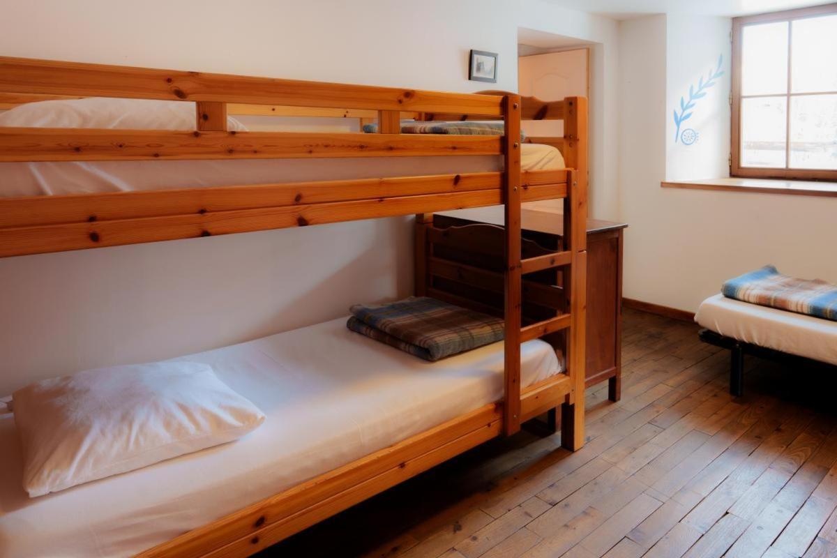 Auberge L'Estoilies Saint-Vérand Esterno foto